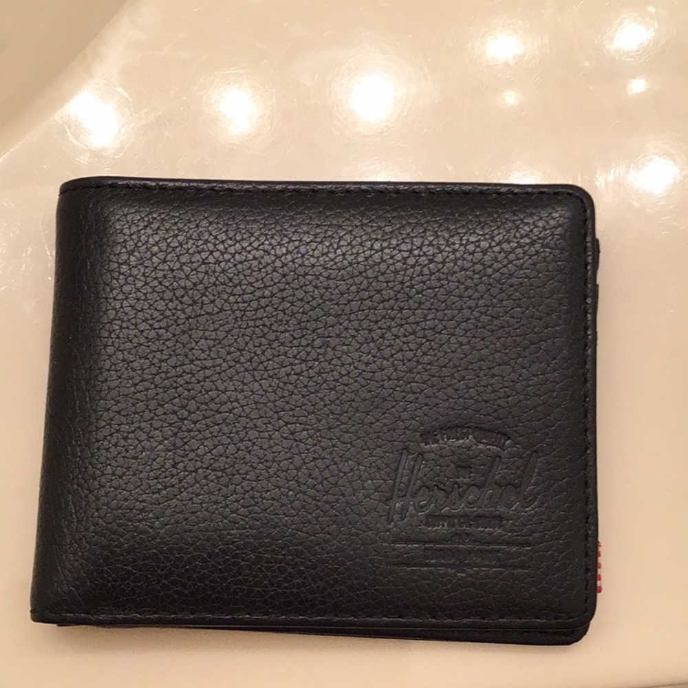 Herschel wallet